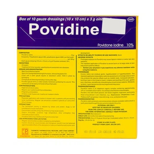 Miếng gạc tẩm thuốc Povidine Pharmedic sát trùng vết thương (10 miếng x 10cm x 3g)