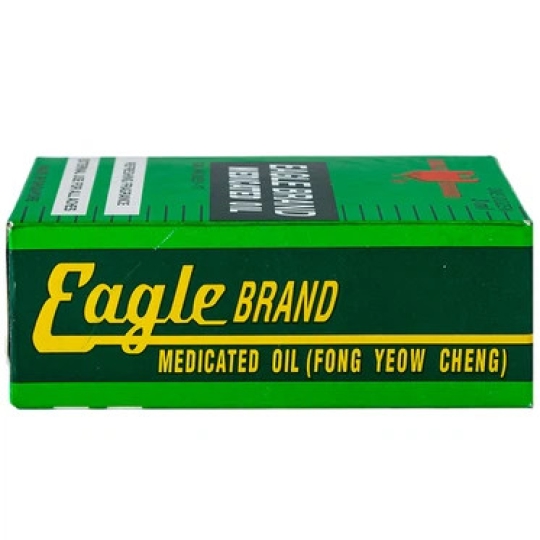 Dầu xanh Con Ó Eagle Brand Medicated Oil Borden giảm đau cho nhiều loại triệu chứng đau (12 chai x 3ml)